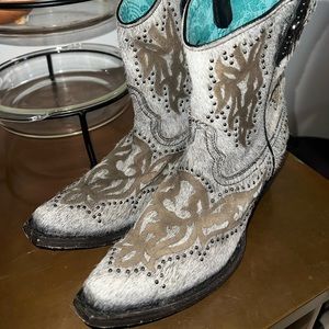 Women’s Corral Booties Size 8.5